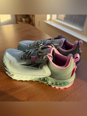 Altra Timp 5 W7.5 Trail Runners NWT